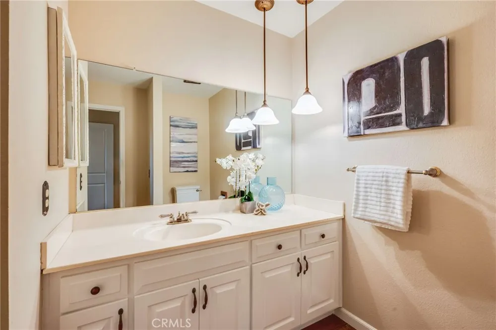 134 Whispering Oaks Glendora, CA 91741