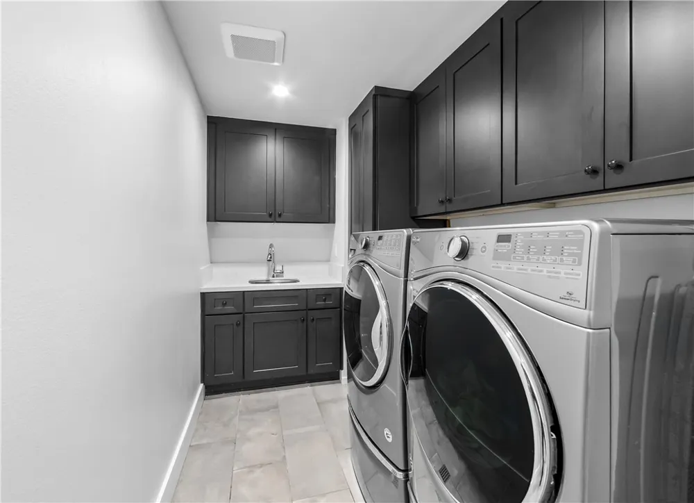 817 Main Street Huntington Beach, CA 92648