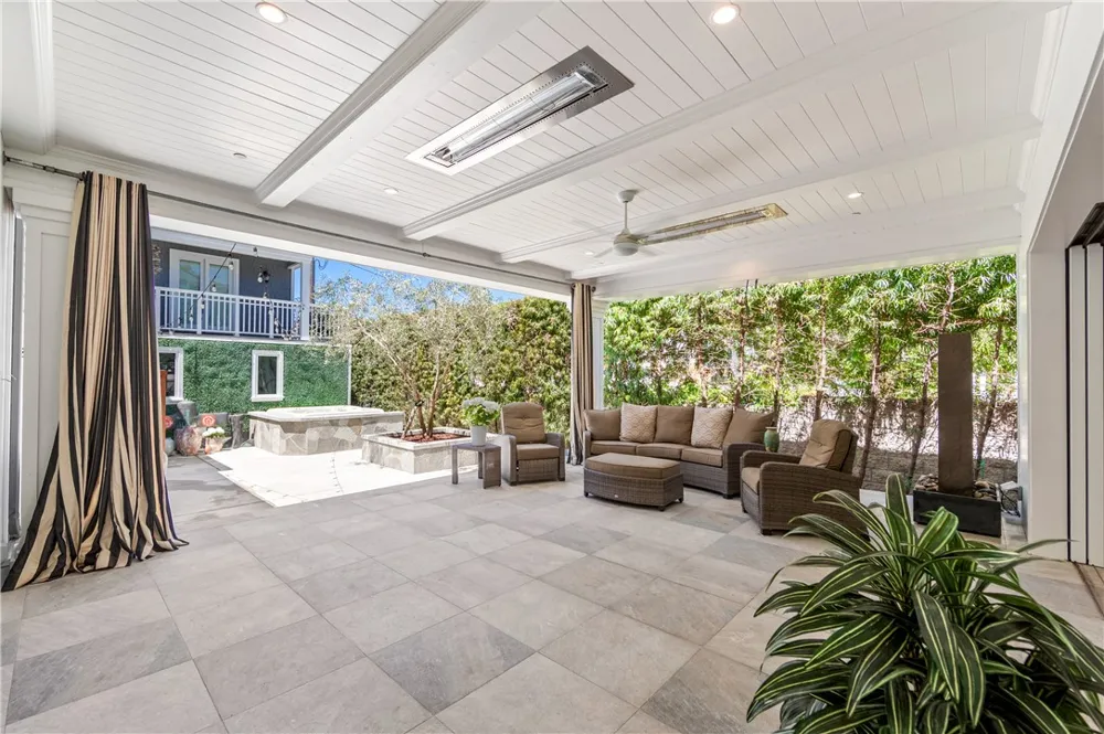 817 Main Street Huntington Beach, CA 92648