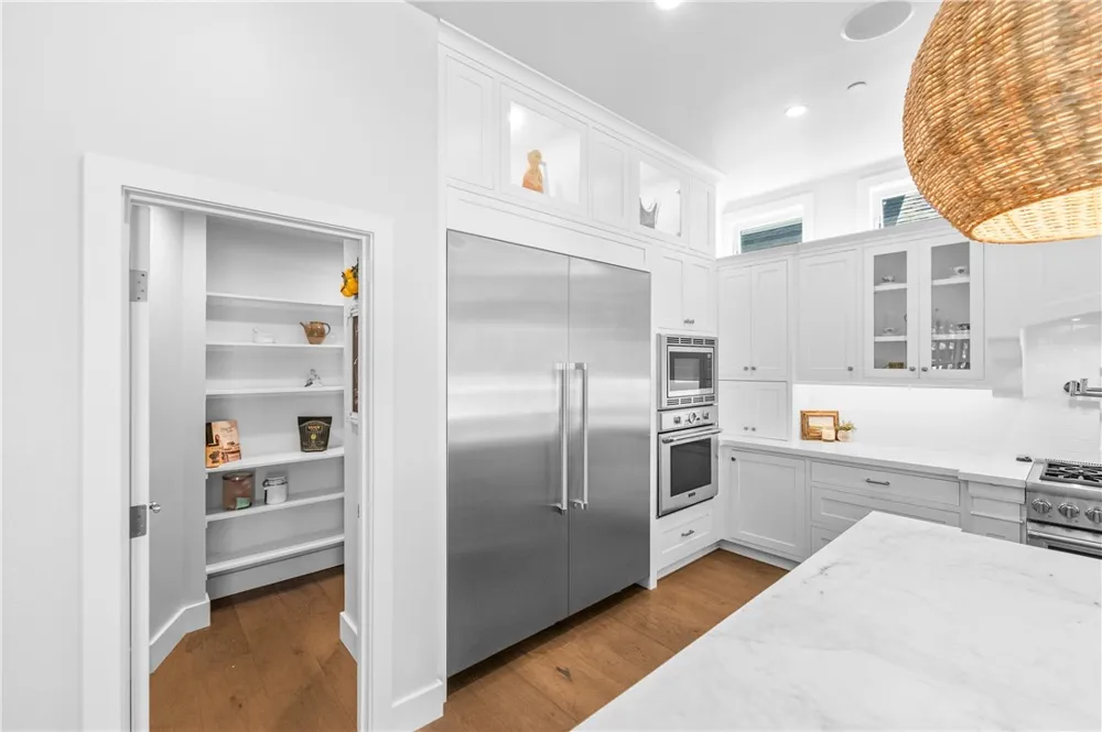 817 Main Street Huntington Beach, CA 92648