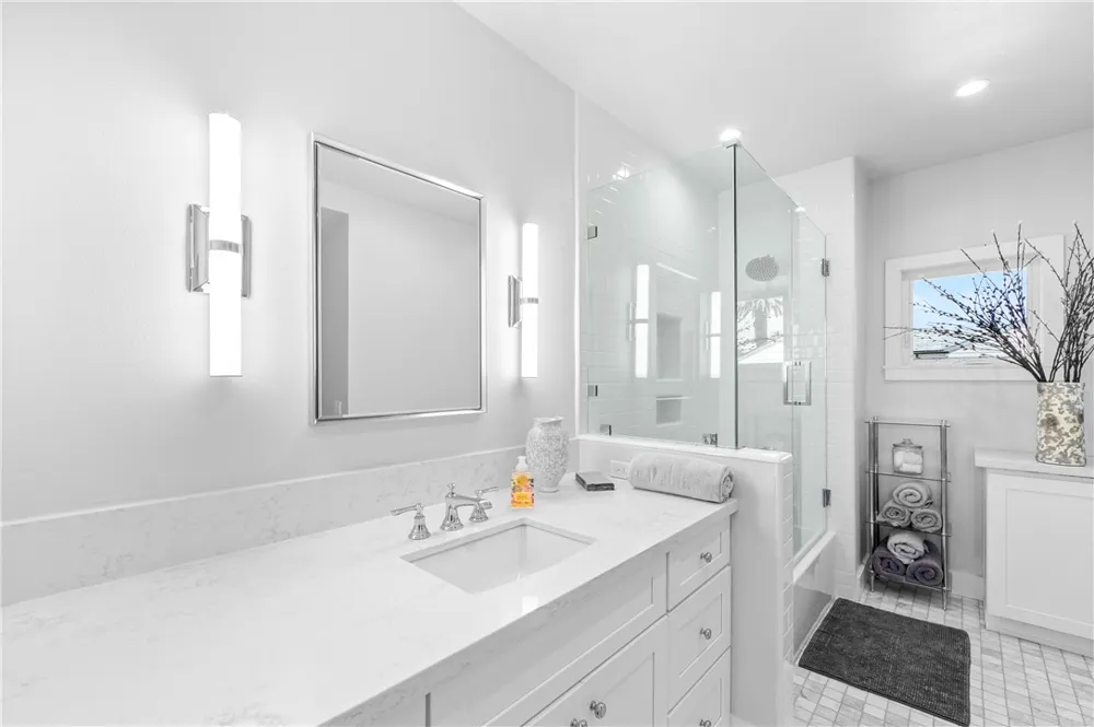 817 Main Street Huntington Beach, CA 92648