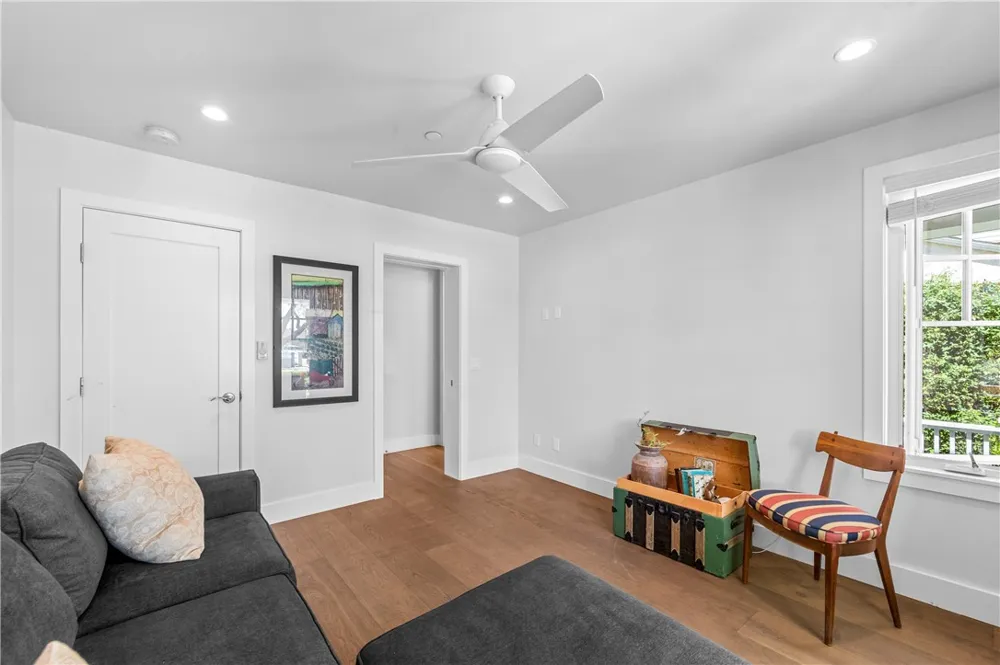 817 Main Street Huntington Beach, CA 92648