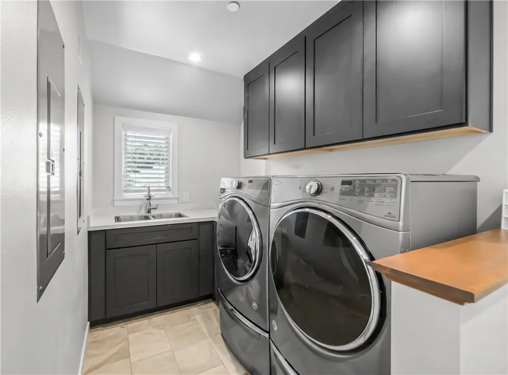817 Main Street Huntington Beach, CA 92648
