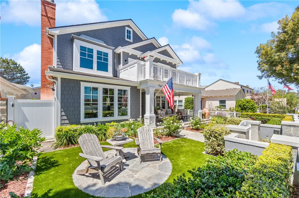 817 Main Street Huntington Beach, CA 92648