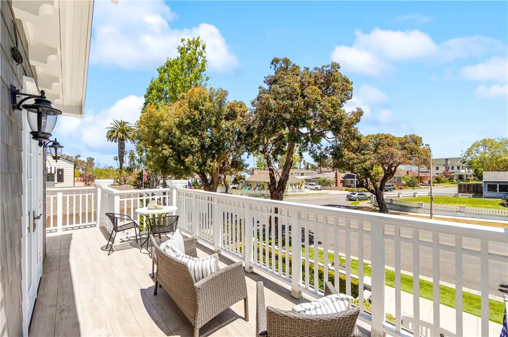 817 Main Street Huntington Beach, CA 92648