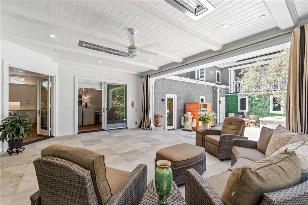 817 Main Street Huntington Beach, CA 92648