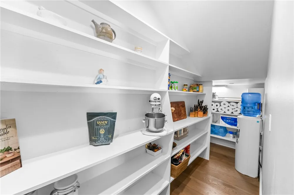 817 Main Street Huntington Beach, CA 92648