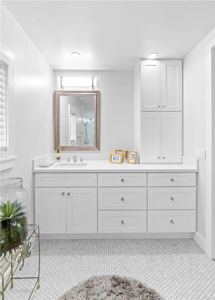 817 Main Street Huntington Beach, CA 92648