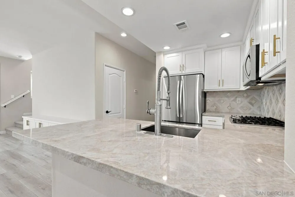17023 Calle Trevino #2 San Diego, CA 92127