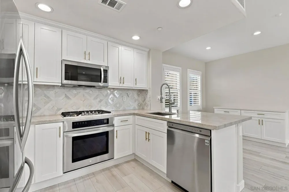 17023 Calle Trevino #2 San Diego, CA 92127