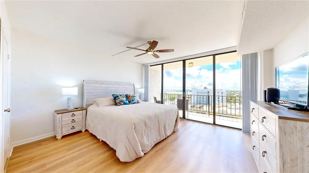 5396 GULF BOULEVARD #909 St Pete Beach, FL 33706