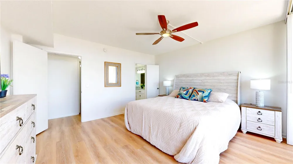 5396 GULF BOULEVARD #909 St Pete Beach, FL 33706