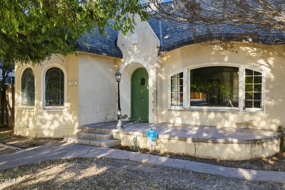 1525 Alta Vista Drive Bakersfield, CA 93305