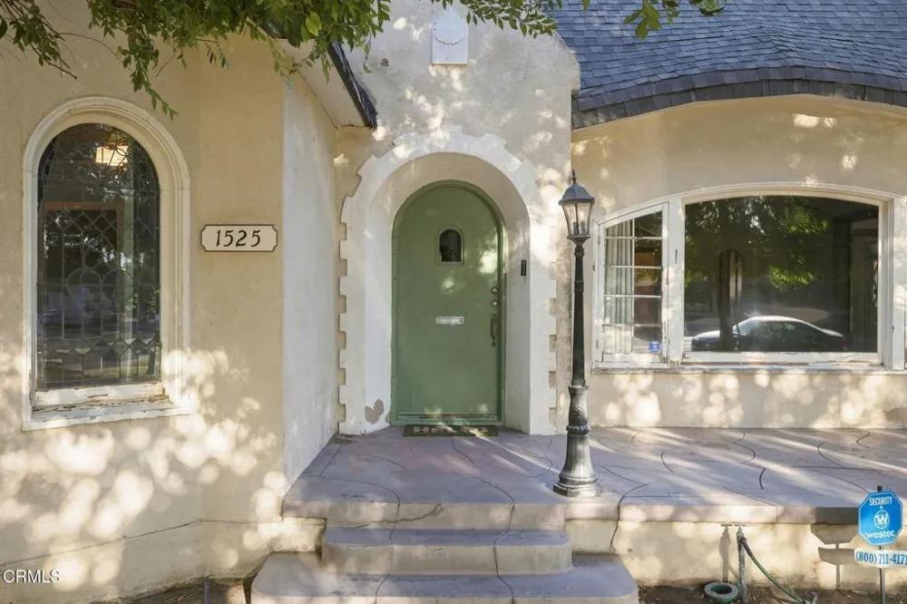 1525 Alta Vista Drive Bakersfield, CA 93305