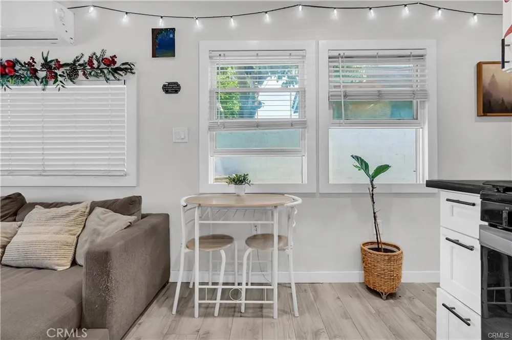 4610 Leonis Commerce, CA 90040