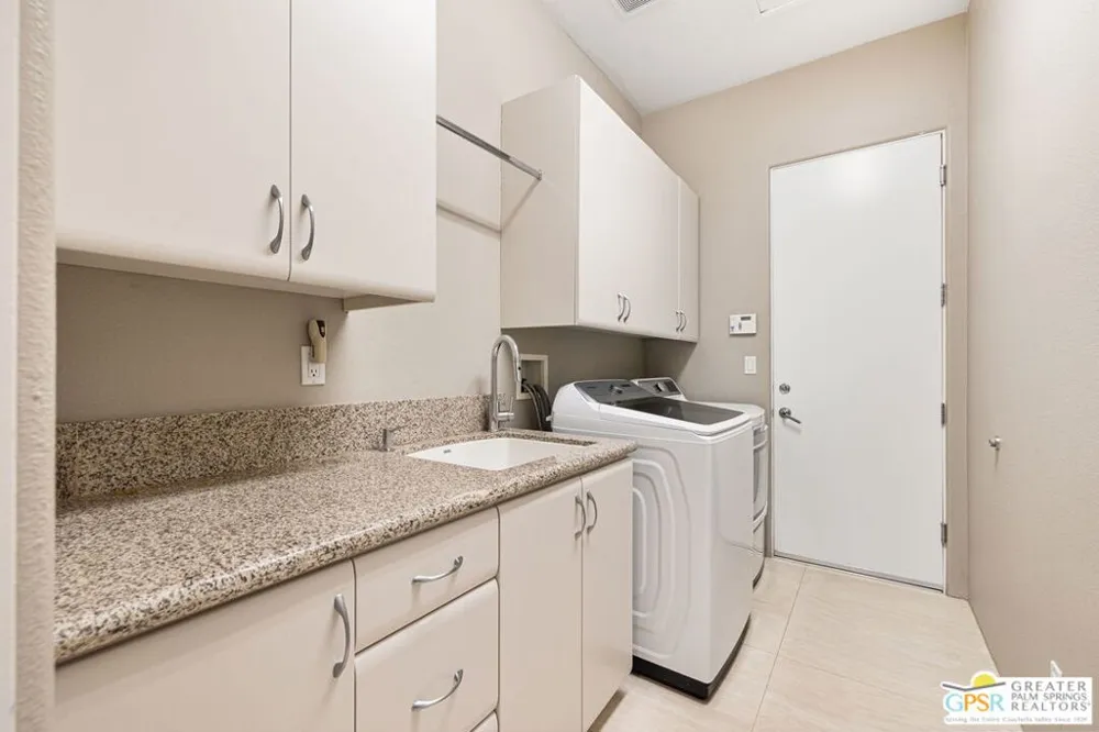 8 Collegiate Circle Rancho Mirage, CA 92270