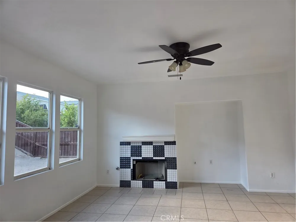 10266 Susan Hesperia, CA 92345
