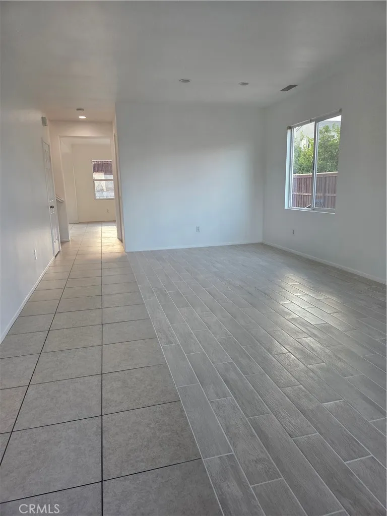 10266 Susan Hesperia, CA 92345