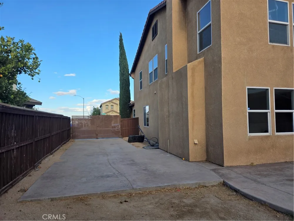 10266 Susan Hesperia, CA 92345