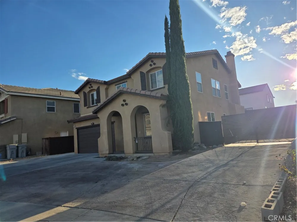 10266 Susan Hesperia, CA 92345