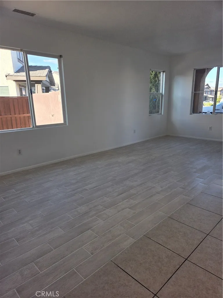 10266 Susan Hesperia, CA 92345