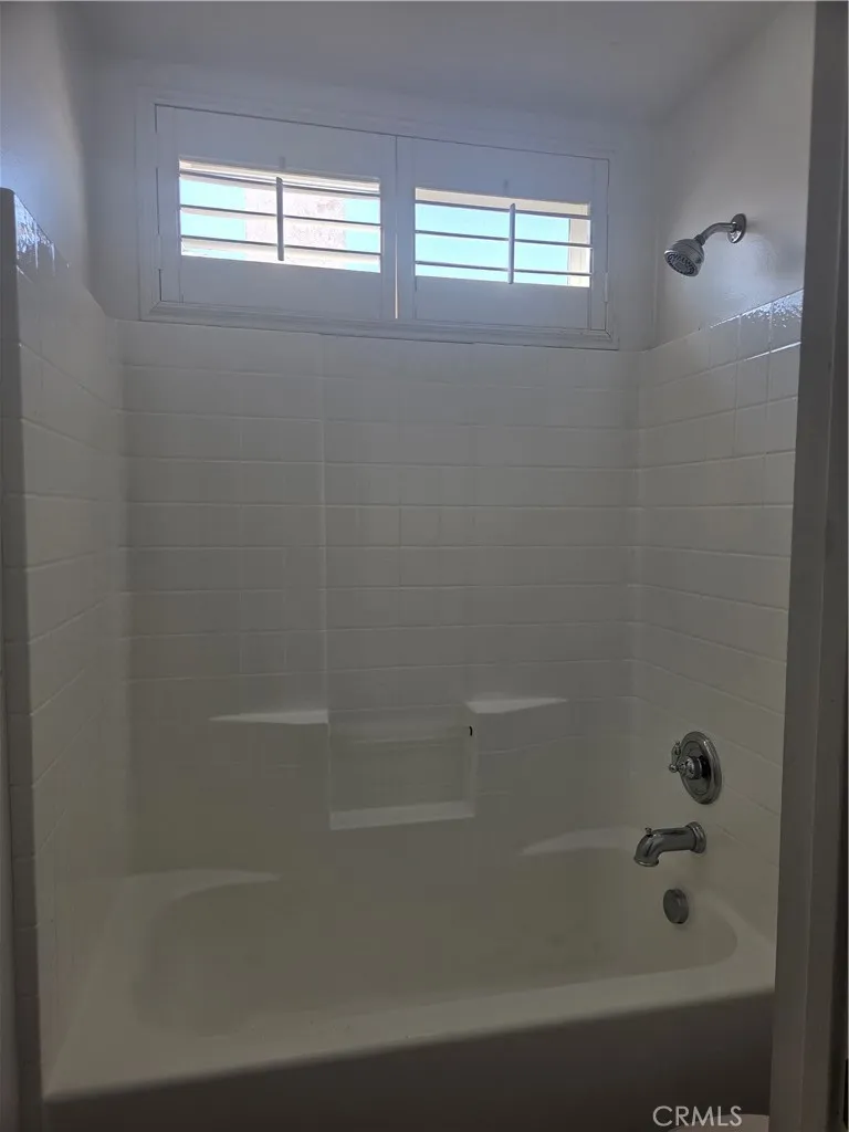 10266 Susan Hesperia, CA 92345