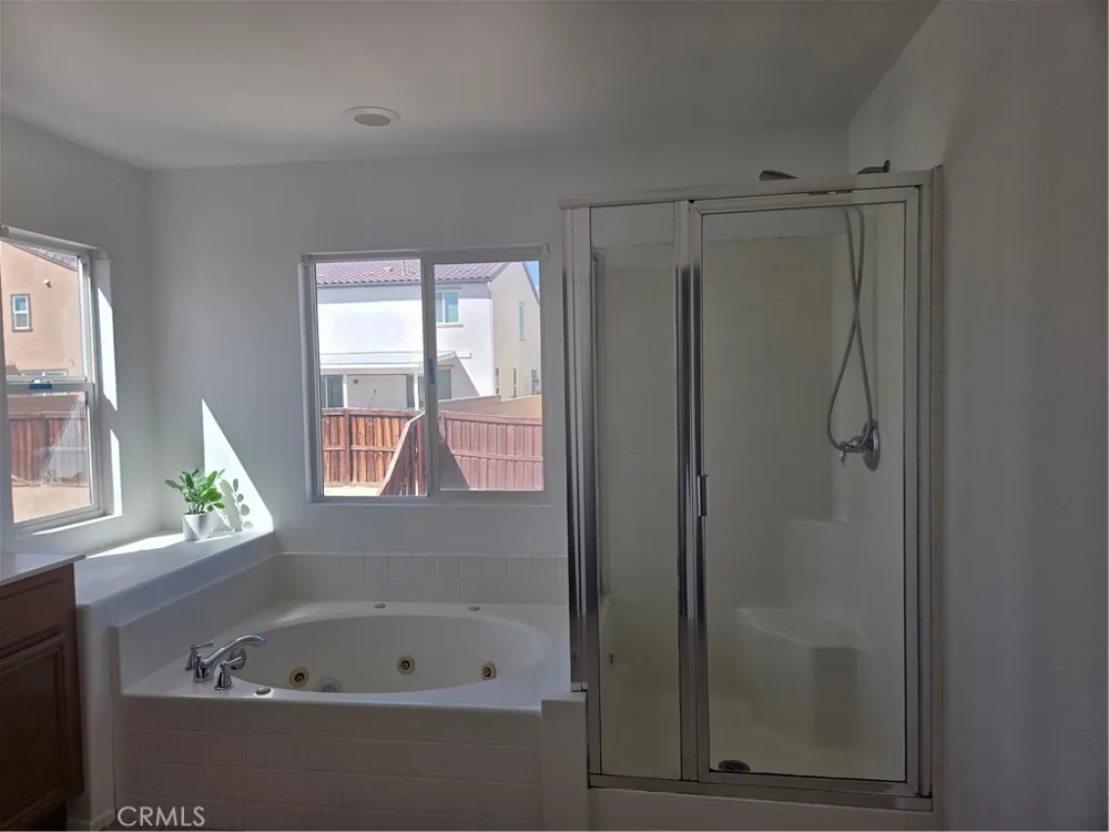 10266 Susan Hesperia, CA 92345