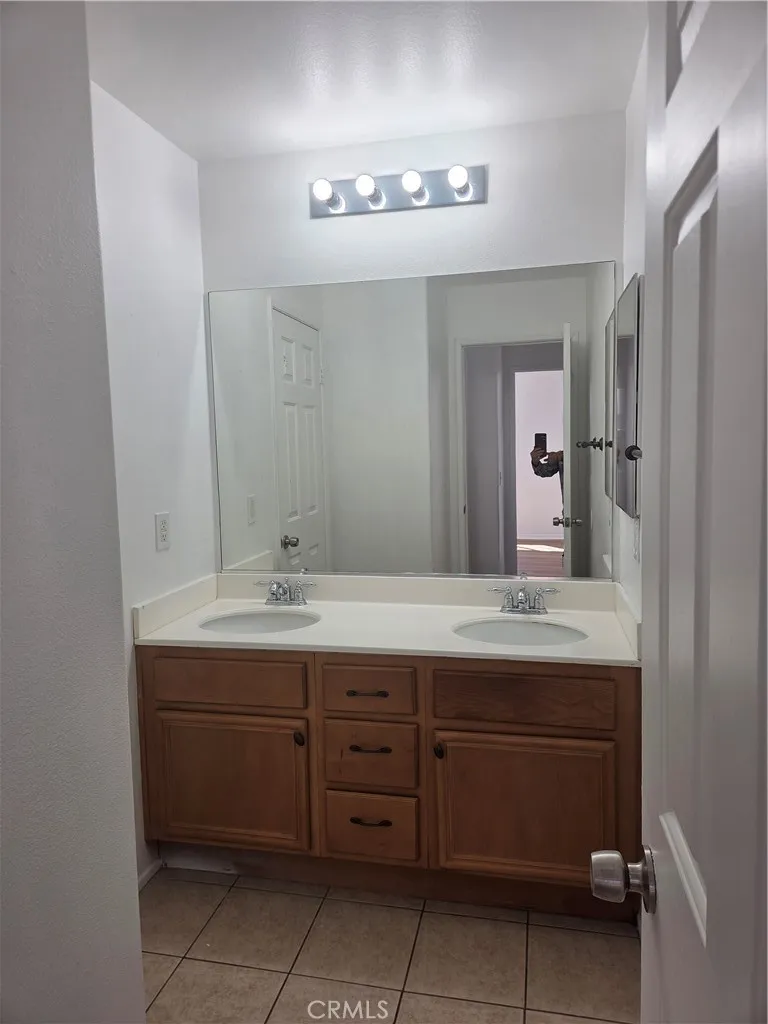 10266 Susan Hesperia, CA 92345