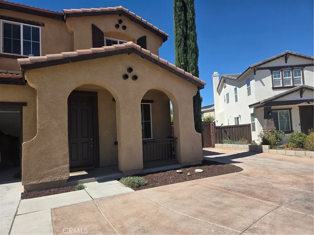 10266 Susan Hesperia, CA 92345