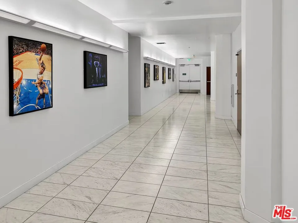 1100 S Flower Street #2200 Los Angeles, CA 90015