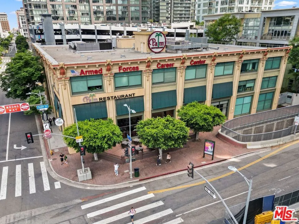 1100 S Flower Street #2200 Los Angeles, CA 90015
