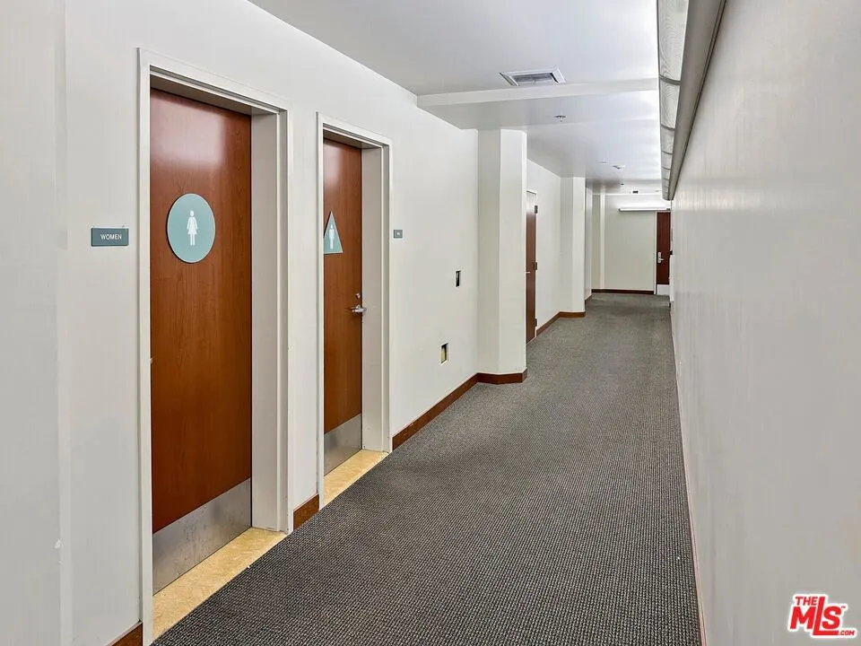 1100 S Flower Street #2200 Los Angeles, CA 90015