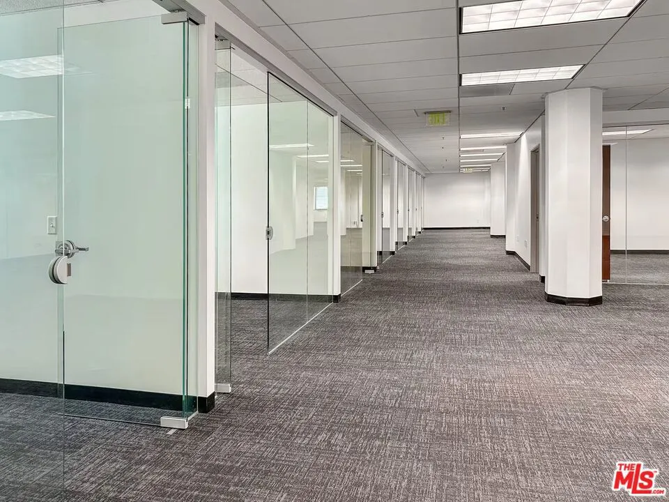1100 S Flower Street #2200 Los Angeles, CA 90015
