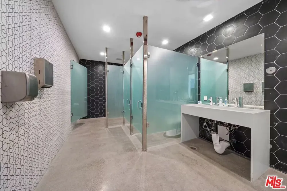 5963 Washington Boulevard Culver City, CA 90232