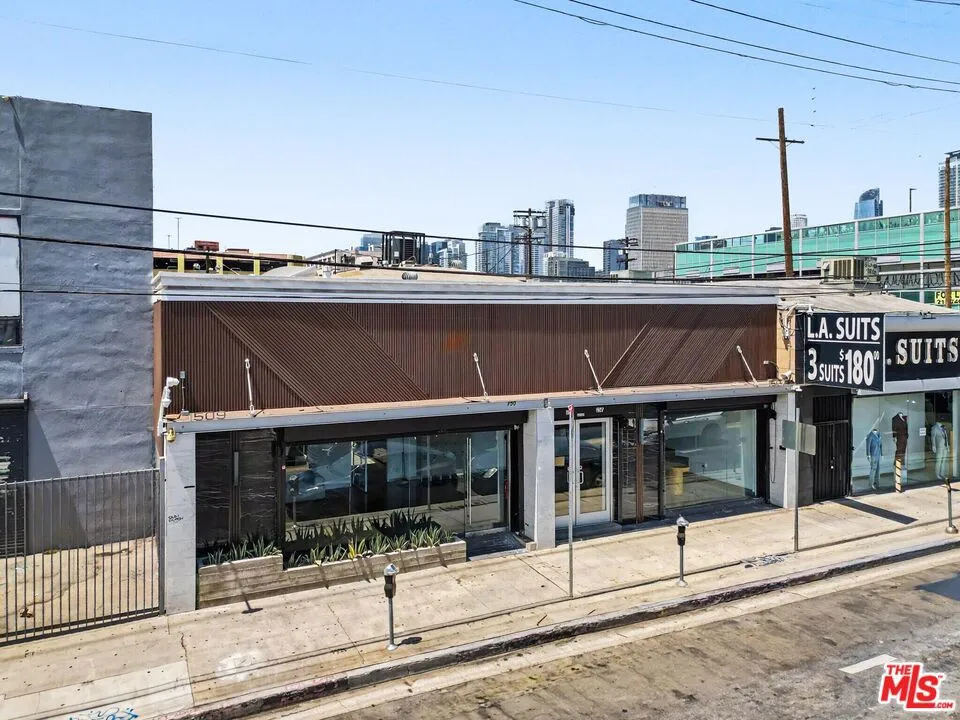 1507 Maple Avenue Los Angeles, CA 90015