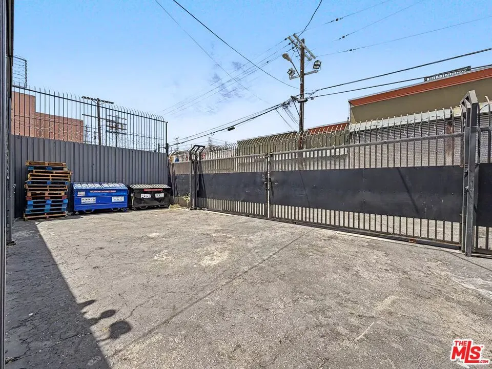 1507 Maple Avenue Los Angeles, CA 90015