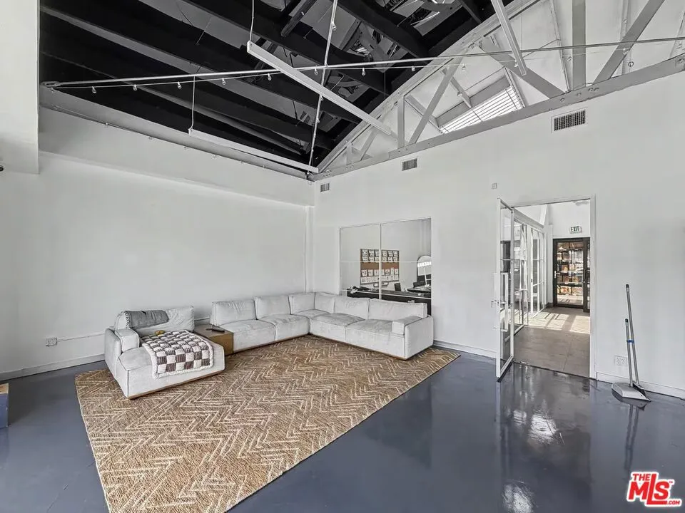 1507 Maple Avenue Los Angeles, CA 90015