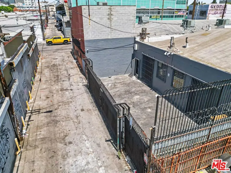 1507 Maple Avenue Los Angeles, CA 90015
