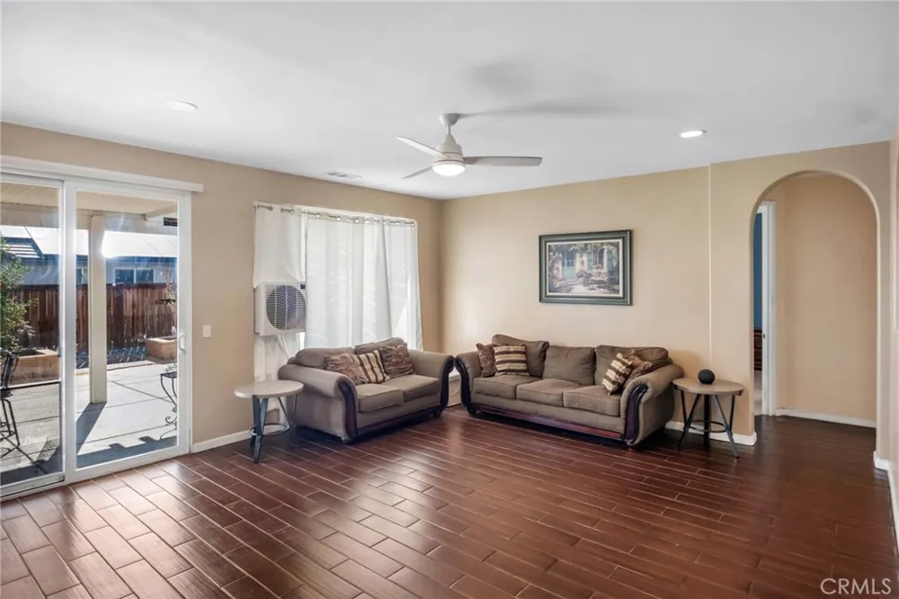 15643 Pilot Rock Way Victorville, CA 92394