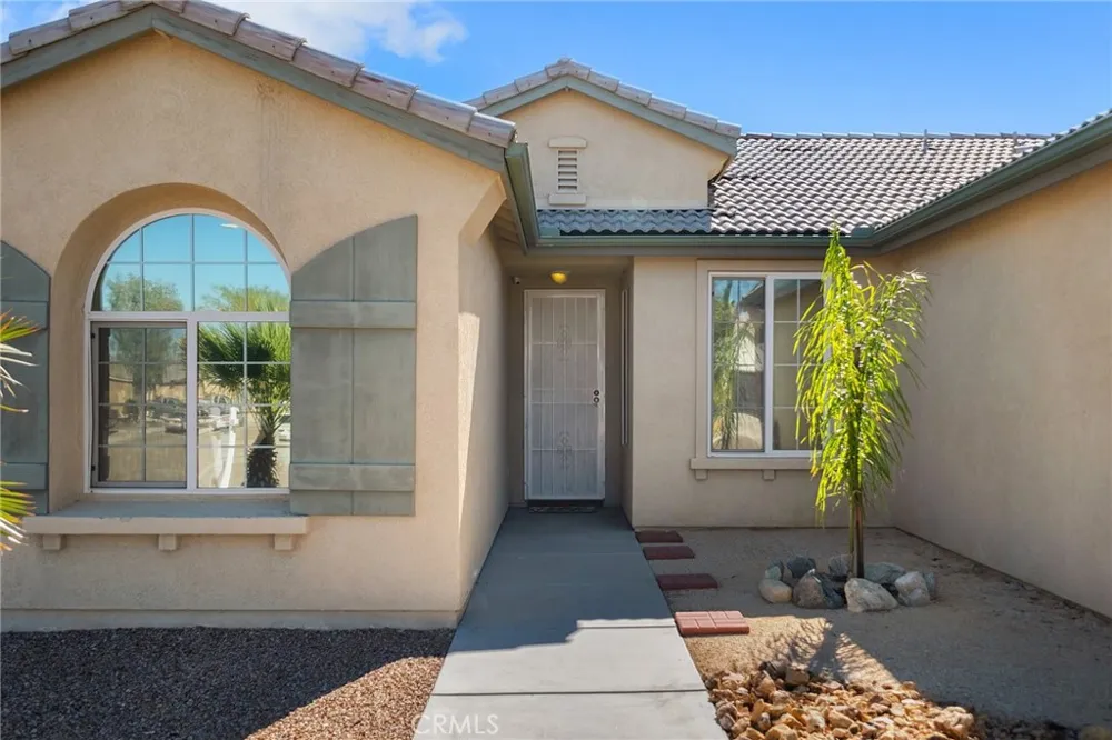 15643 Pilot Rock Way Victorville, CA 92394
