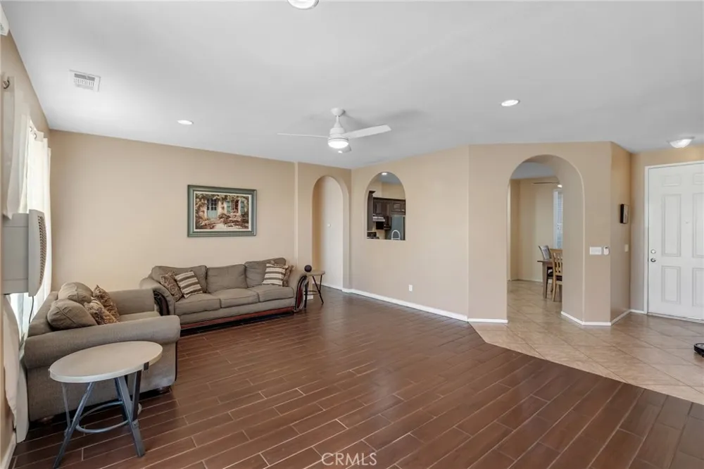 15643 Pilot Rock Way Victorville, CA 92394