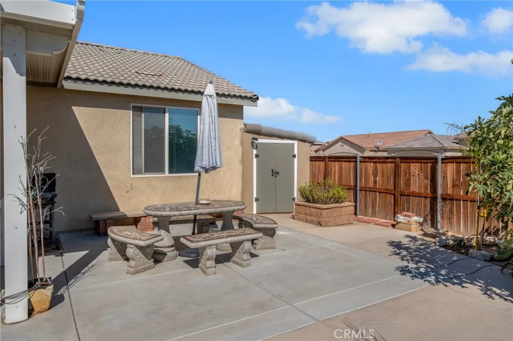 15643 Pilot Rock Way Victorville, CA 92394