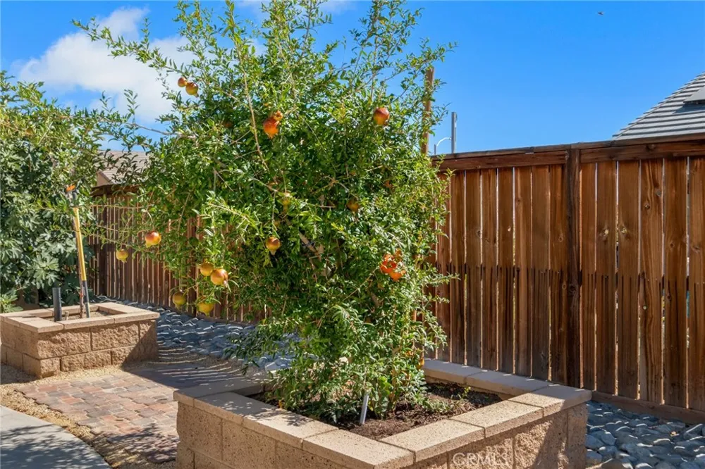 15643 Pilot Rock Way Victorville, CA 92394