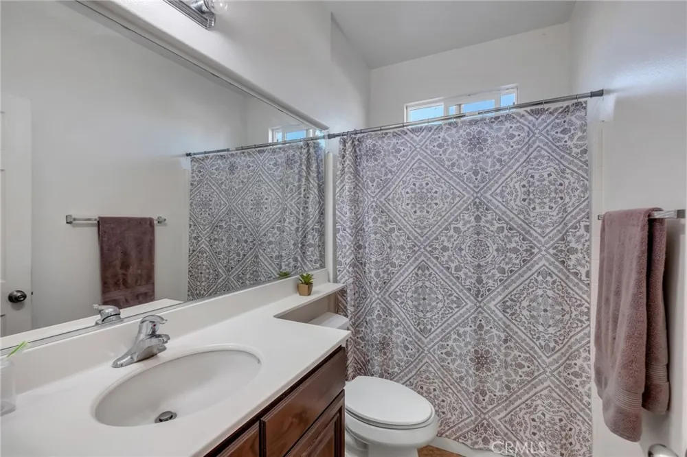 15643 Pilot Rock Way Victorville, CA 92394