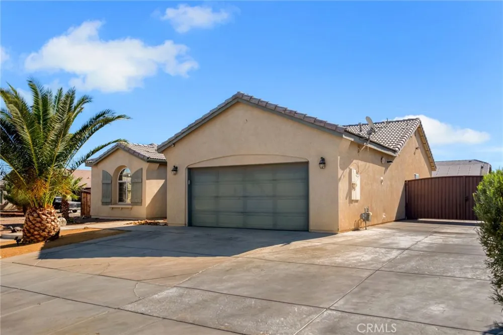 15643 Pilot Rock Way Victorville, CA 92394