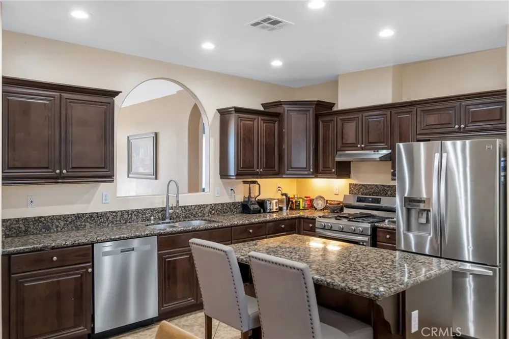 15643 Pilot Rock Way Victorville, CA 92394