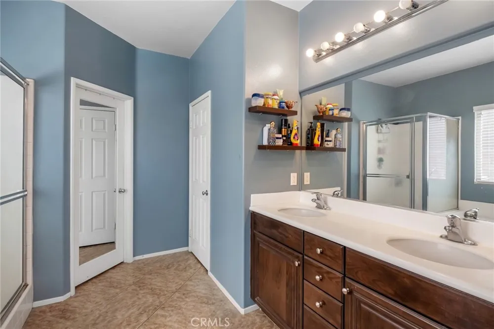 15643 Pilot Rock Way Victorville, CA 92394