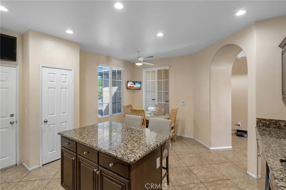 15643 Pilot Rock Way Victorville, CA 92394