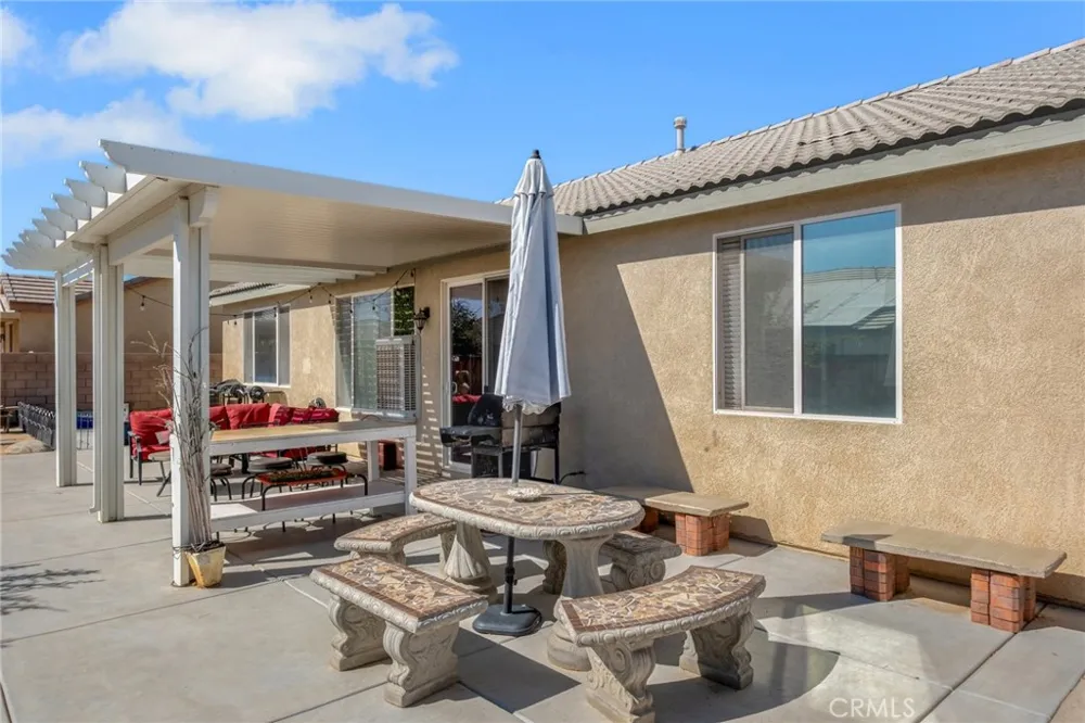 15643 Pilot Rock Way Victorville, CA 92394