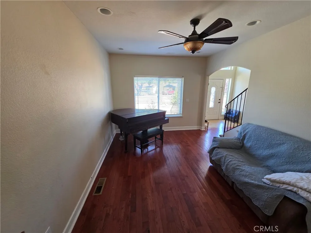 18817 dove crt. Hidden Valley Lake, CA 95467